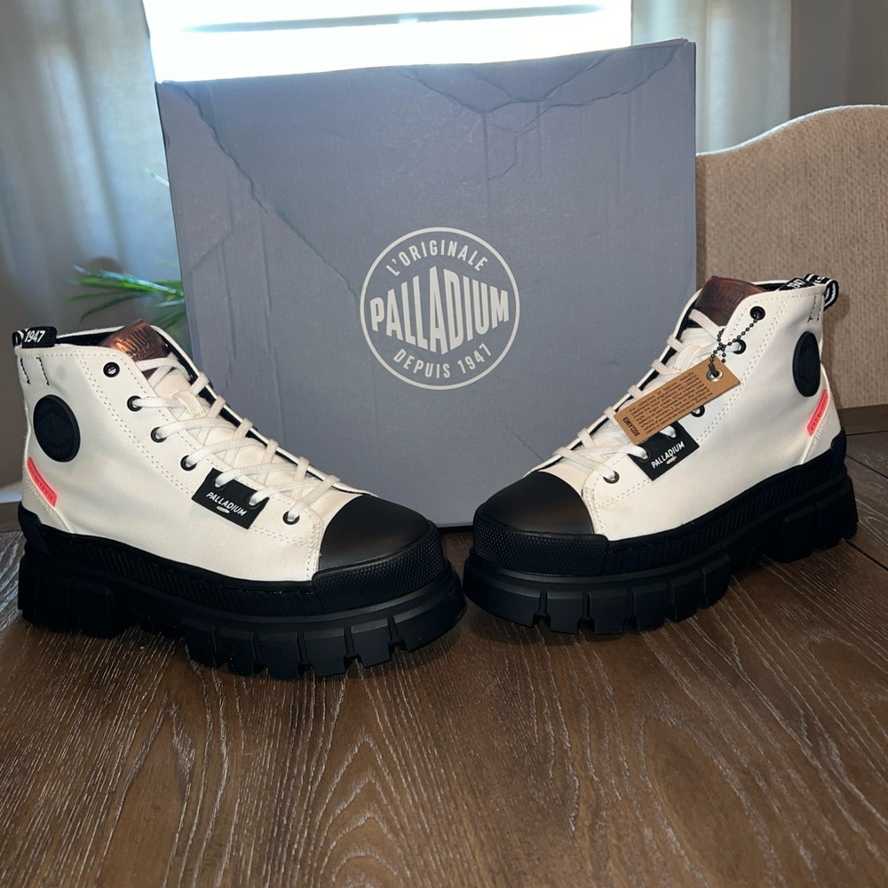Palladium Revolt White and Black High-Top Platform Boot Womens Size 9